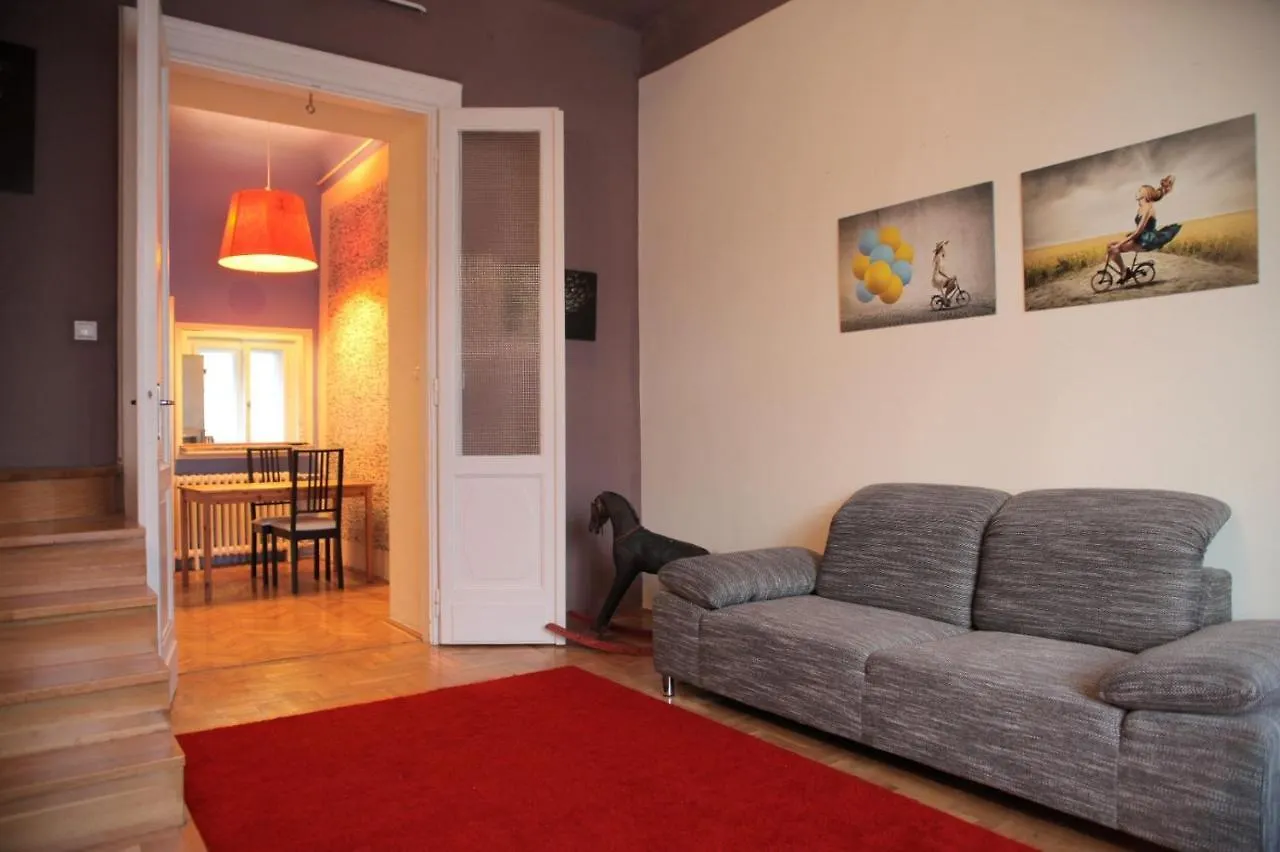 Apartment Near The Parliament Ampio Appartamento Centrale Budapest